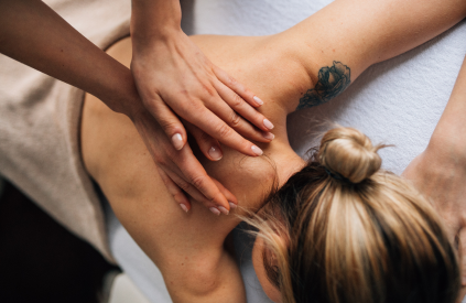 Spirituelle Lomi Lomi Oluea Heil-Massage Spirituelle Lomi Lomi Oluea Heil-Massage